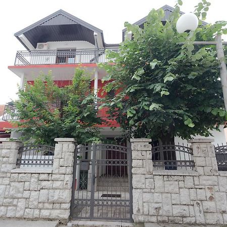 Apartments Erakovic Nikšić Exteriör bild