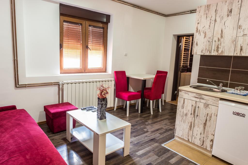 Apartments Erakovic Nikšić Exteriör bild